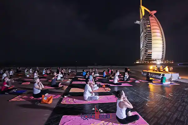 yoga at night in dubai